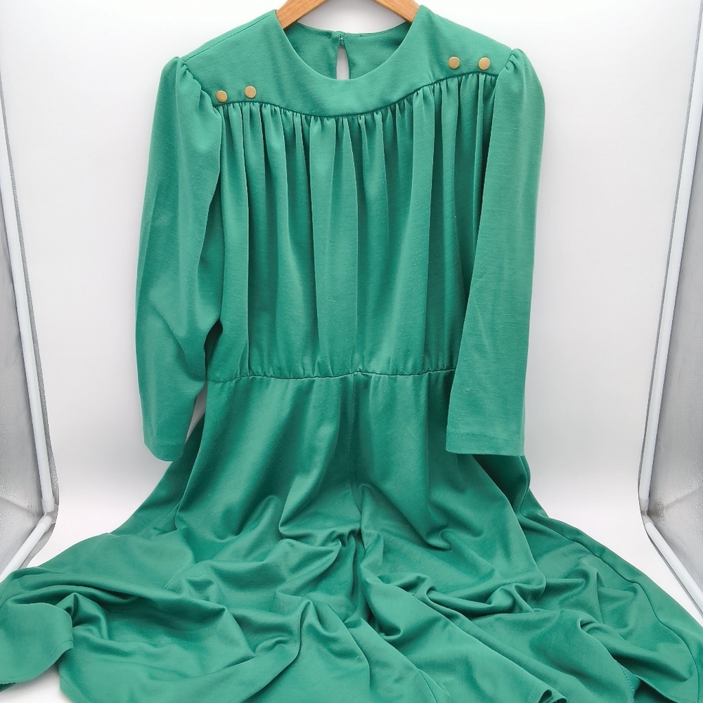 Leslie Belle Vintage Emerald Midi Dress - Made in Canada - Picture 9 of 12